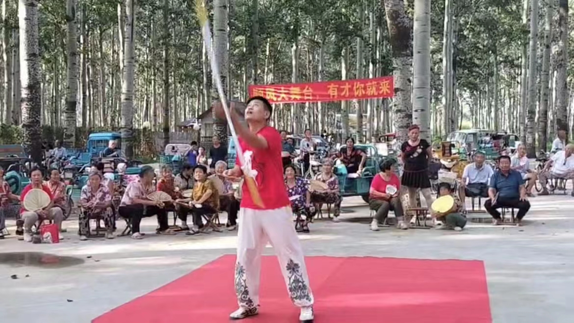 东小村文化进万家一村一年一场戏