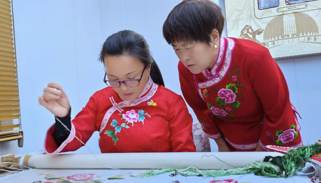 截屏2023-12-25 17.46.13