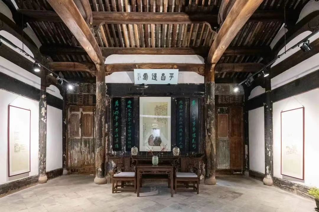 1310379554 1310379554.jpg