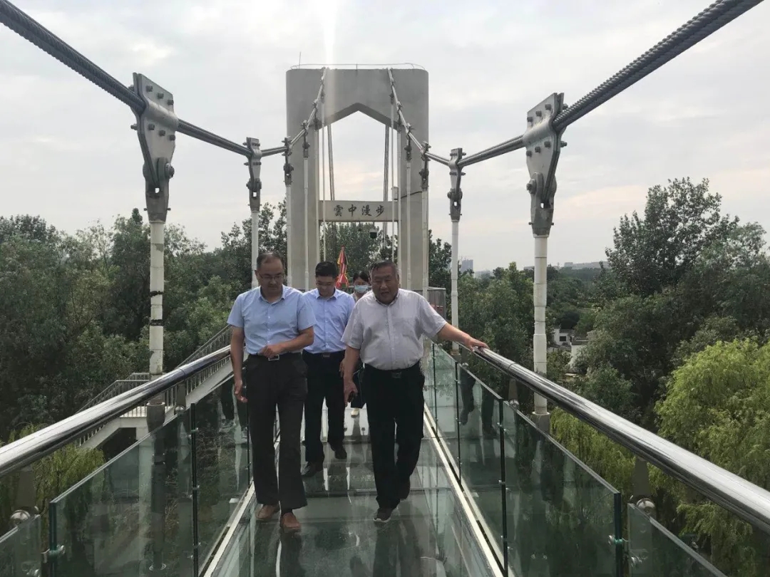 640.webp (1) 640.webp (1).jpg