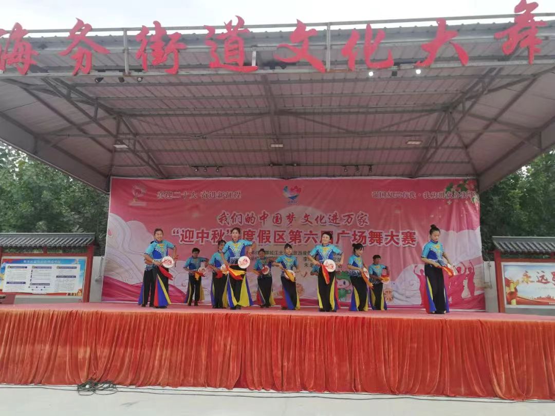 1955526072 1955526072.jpg