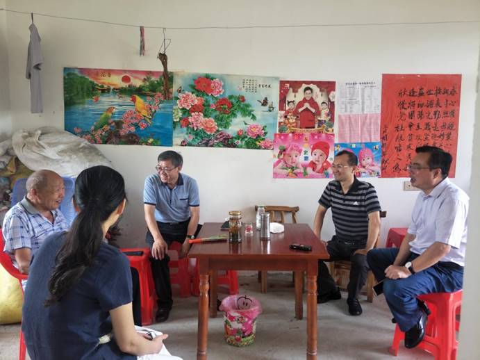 clip_image135 省厅市局领导到许计生家中看望1