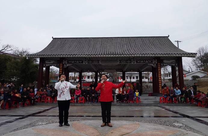 clip_image052 2月27文化馆红色文艺轻骑兵送文艺下乡凤山镇严鱼丘村