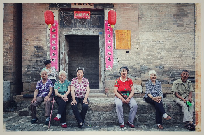 《夏日街头》2 梁晓娟