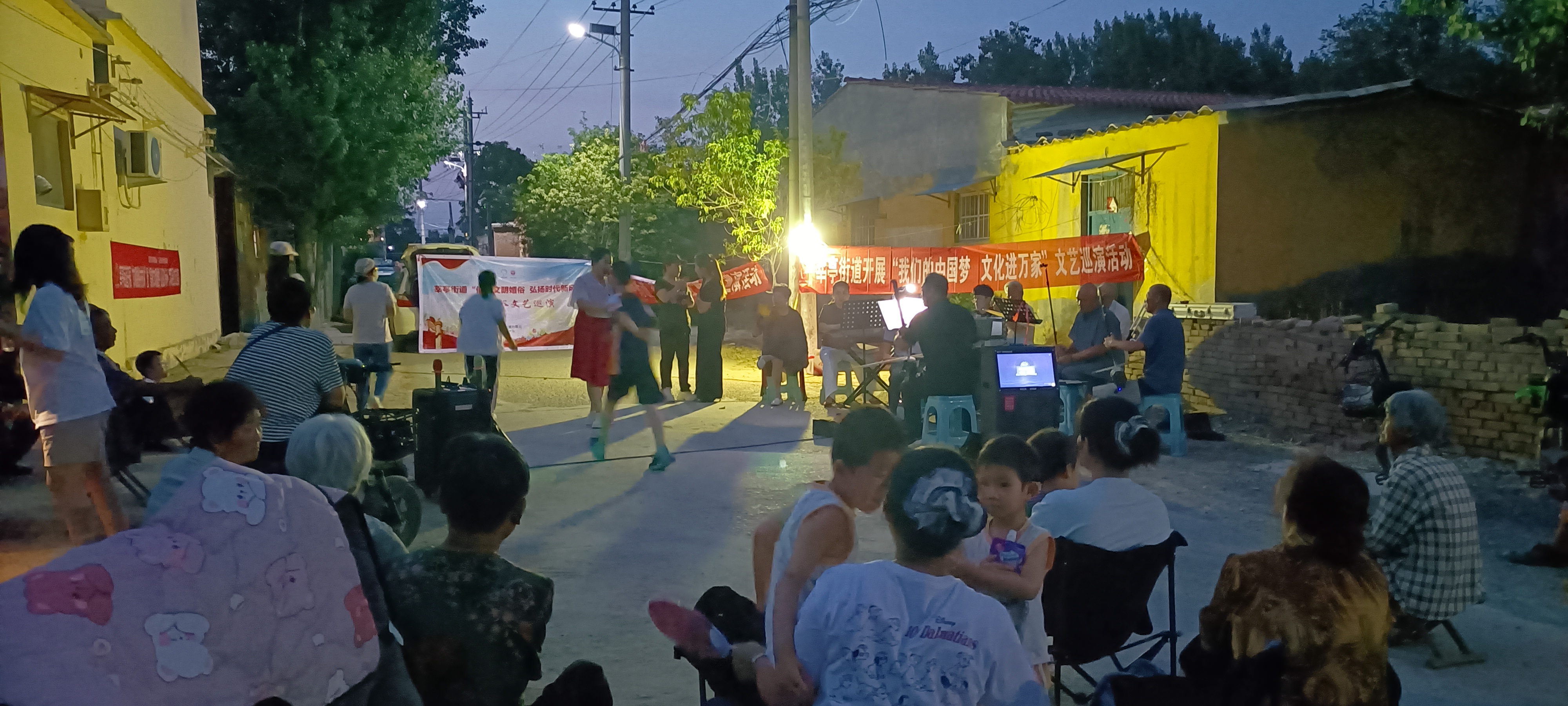 【莘县】莘亭街道开展我们的中国梦文化进万家文艺巡演活动