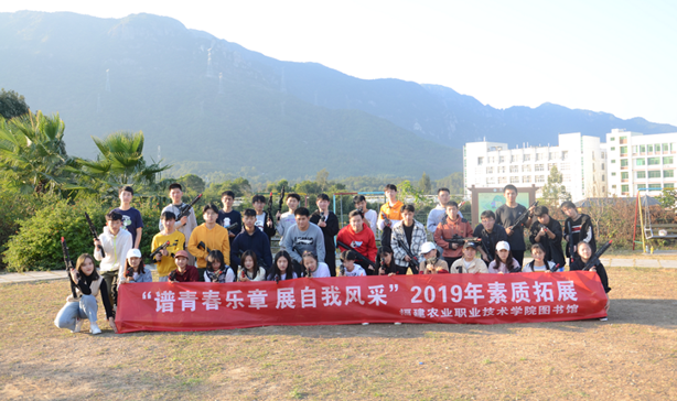 4 4.png?v=1766041445942