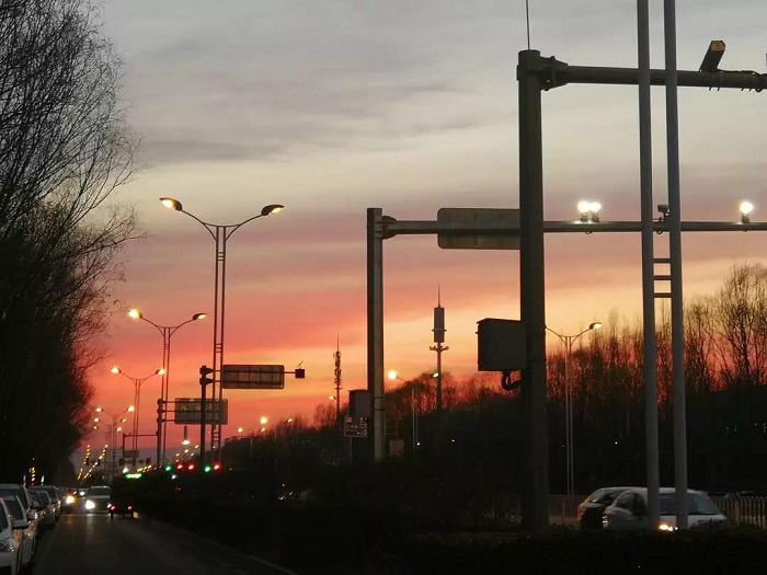 《春天》 韩路路 《春天》 韩路路.jpg