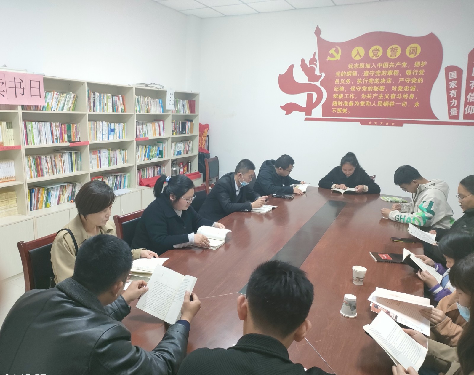 43号-阅读照片-红旗社区-6.jpg
