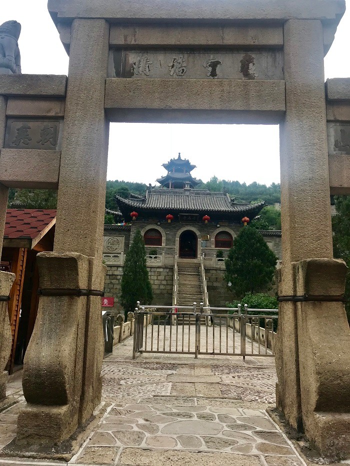 《昔阳白马寺》 候英