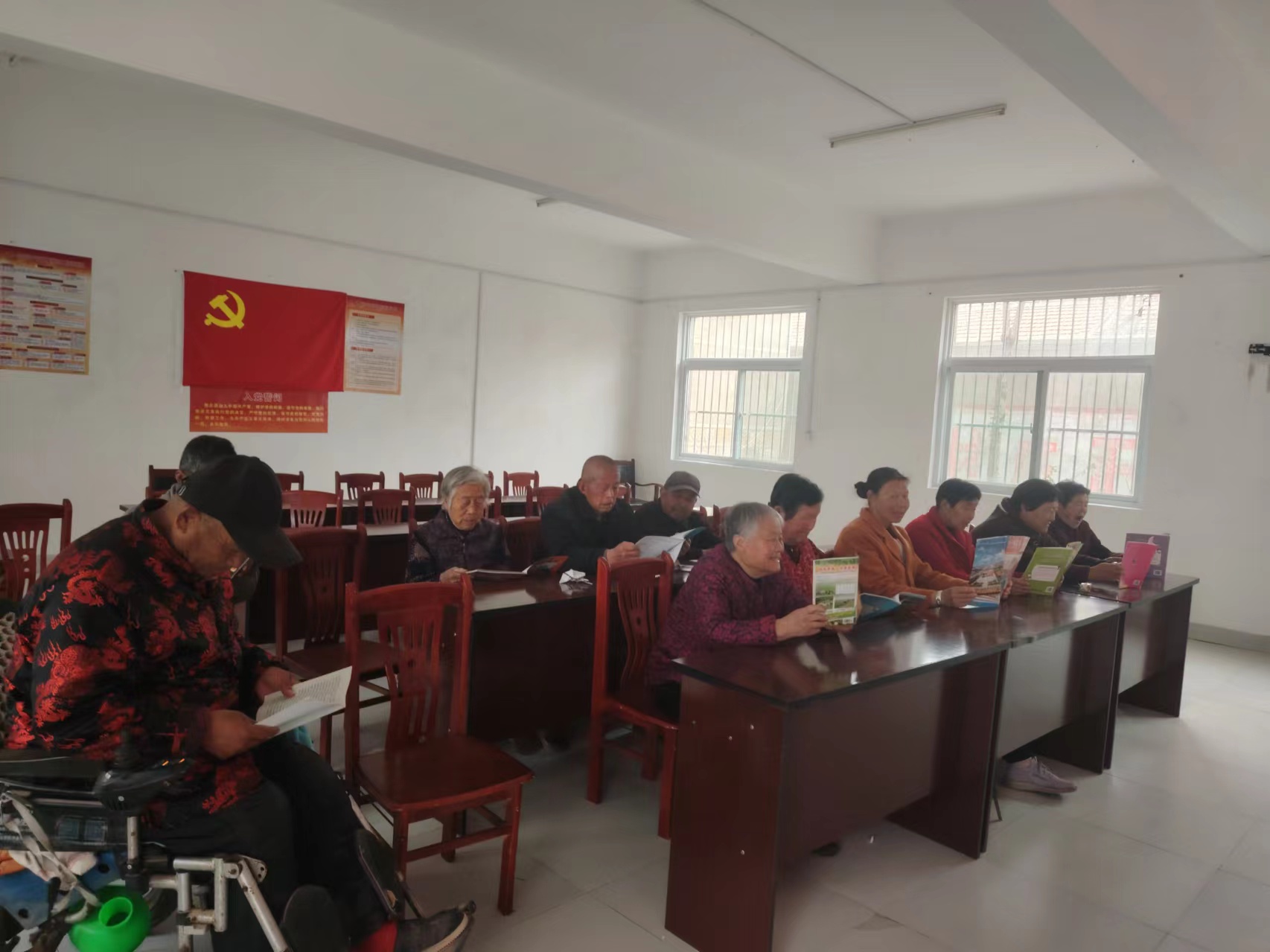 90aa1fdde6abec37a16cb5e85934fa0.jpg