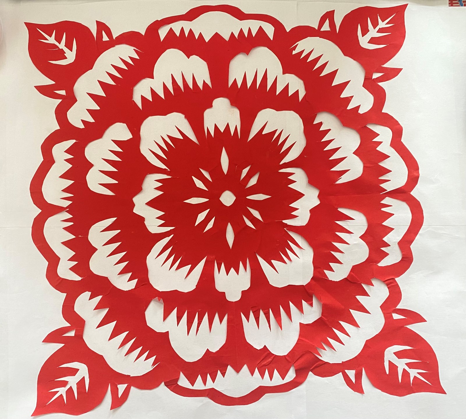 兴福街道 张惠莲《团花》34.5cm×34.5cm