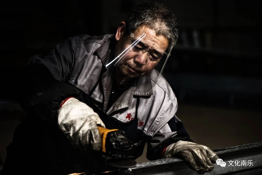 18305a4aff34a21d617bf962fd599f64 18305a4aff34a21d617bf962fd599f64.jpg