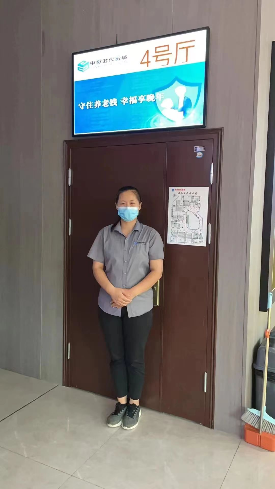 811789877 811789877.jpg