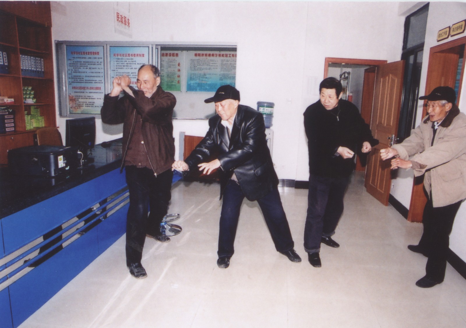 老排工示范放排2