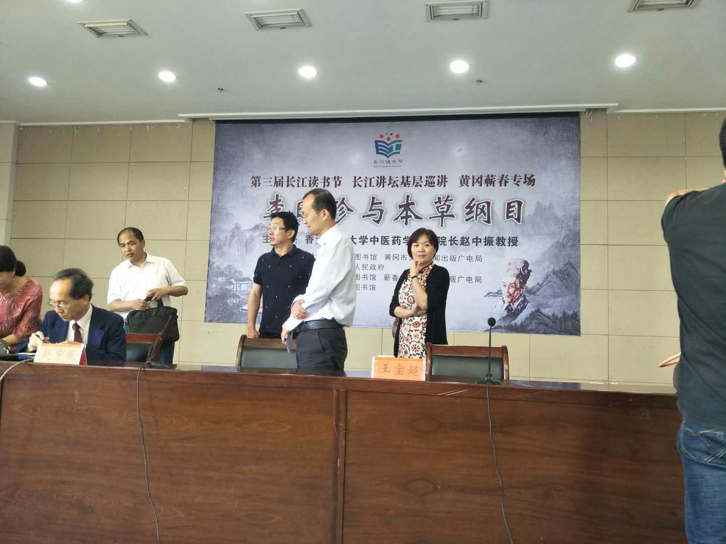 mmexport1526187684979