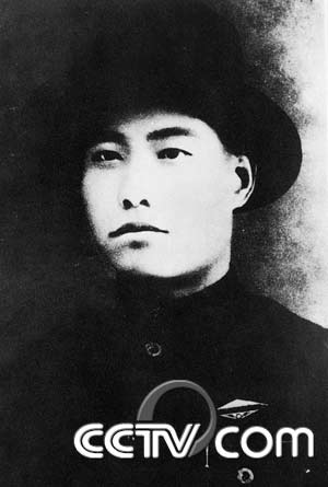 抗战英烈——【马本斋】(1901-1944),学名守清,直隶献县东辛庄(今河北省献县本斋回族自治乡本斋东村)人,回族,著名抗日民族英雄。在冀中平原的抗日斗争中,马本斋率领的回民支队屡建战功,被称为“打不垮、拖不烂”的铁军。 抗战英烈——【马本斋】(1901-1944),学名守清,直隶献县东辛庄(今河北省献县本斋回族自治乡本斋东村)人,回族,著名抗日民族英雄。在冀中平原的抗日斗争中,马本斋率领的回民支队屡建战功,被称为“打不垮、拖不烂”的铁军。.jpg?v=1764802304411