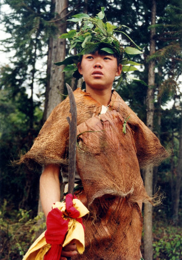 阿乌青年耍春秋刀