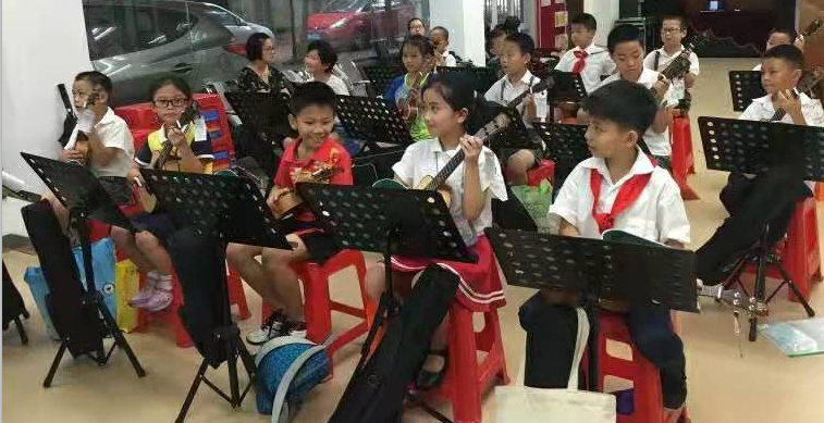 淇县文化馆春季培训之尤克里里