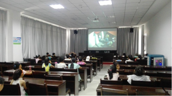 2018暑期优秀影片展播正在放映!321