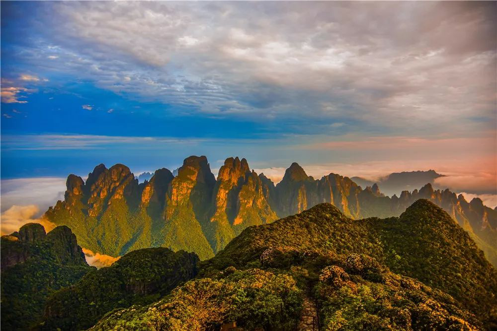 圣堂山1 圣堂山1.png