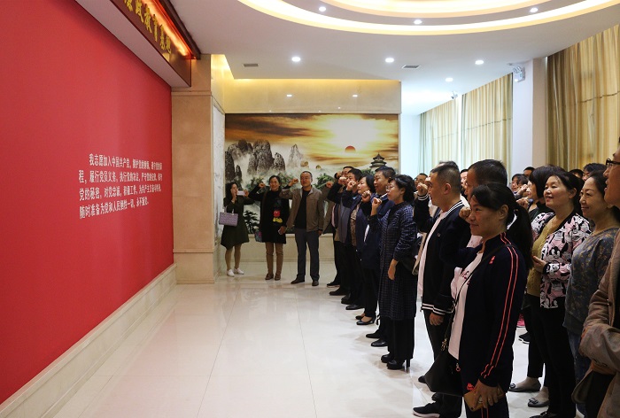 《百年颂》谷牛 (4) 《百年颂》谷牛 (4).jpg