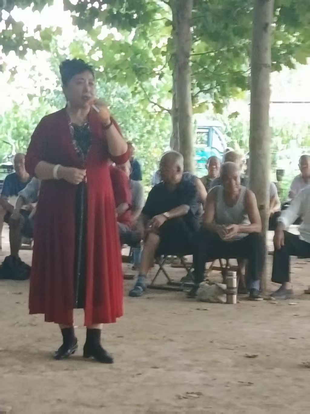 琉璃寺镇一年一村一场戏