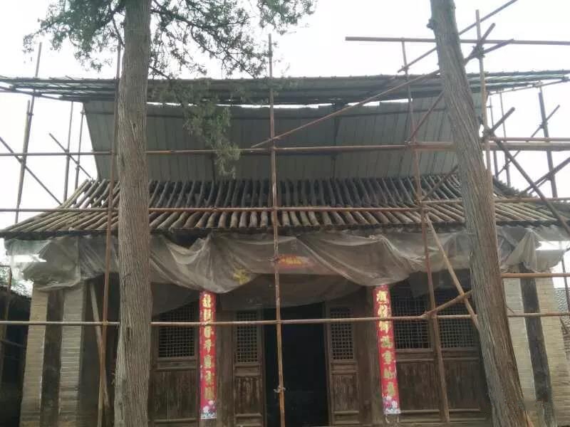 大靳村大兴寺山门施工现场2