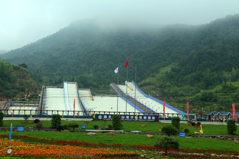 浠水 三角山滑雪场.jpg