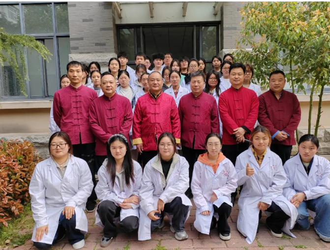 e1ea664438b0e72280e4cb71124337bepng