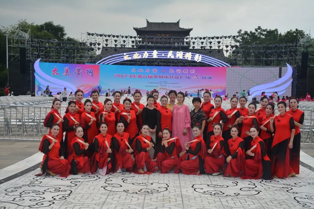 ee35edc81208b67b33e5a7fc7f4bdc4d ee35edc81208b67b33e5a7fc7f4bdc4d.jpg