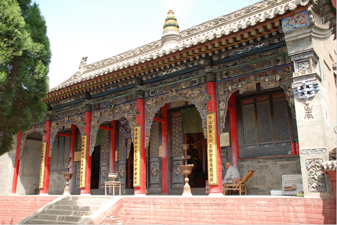 图片6尊胜寺三佛殿侧影 图片6尊胜寺三佛殿侧影