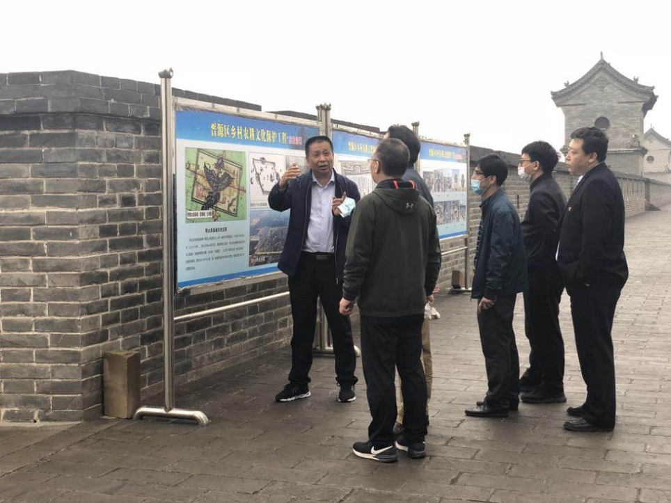 同济大学专家组调研2 同济大学专家组调研2.jpg