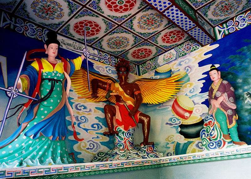 18、县级非遗项目《泸西泥塑彩绘》 18、县级非遗项目《泸西泥塑彩绘》.png