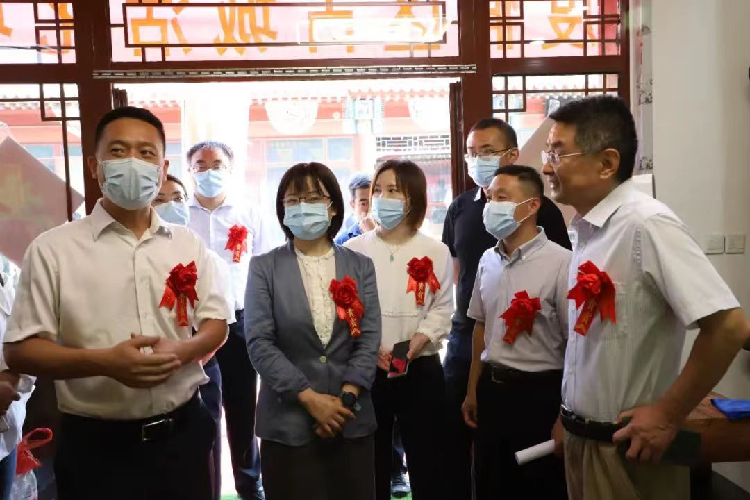 125284924 125284924.jpg