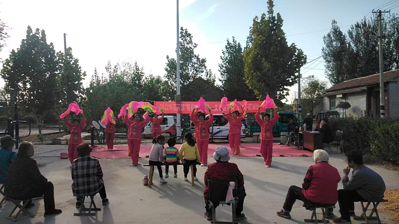 高唐县固河镇大陈村开展“我们的中国梦文化进万家”演出活动