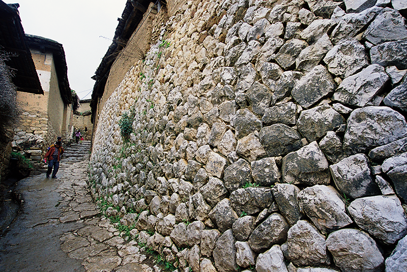 城子村“姊妹墙“