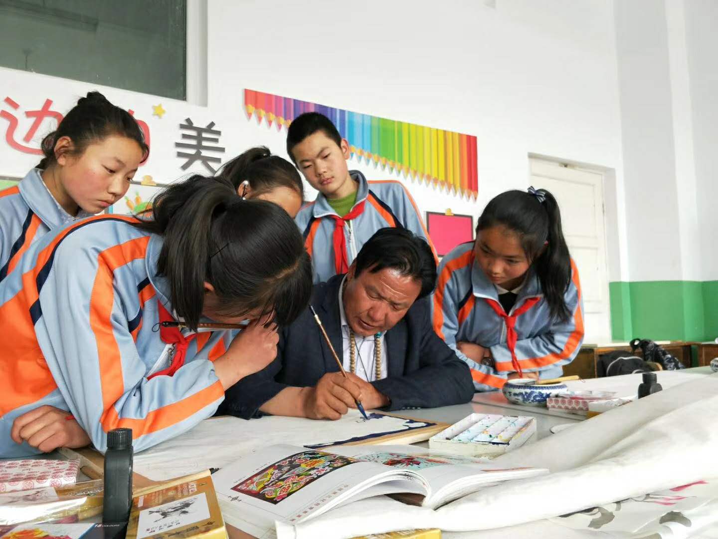 湟中-党明汉-湟中农民画-省级代表性传承人4 湟中-党明汉-湟中农民画-省级代表性传承人4.jpg