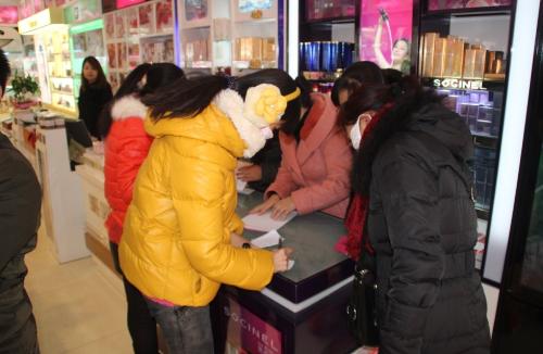 20170623125322_3tpv8ews94