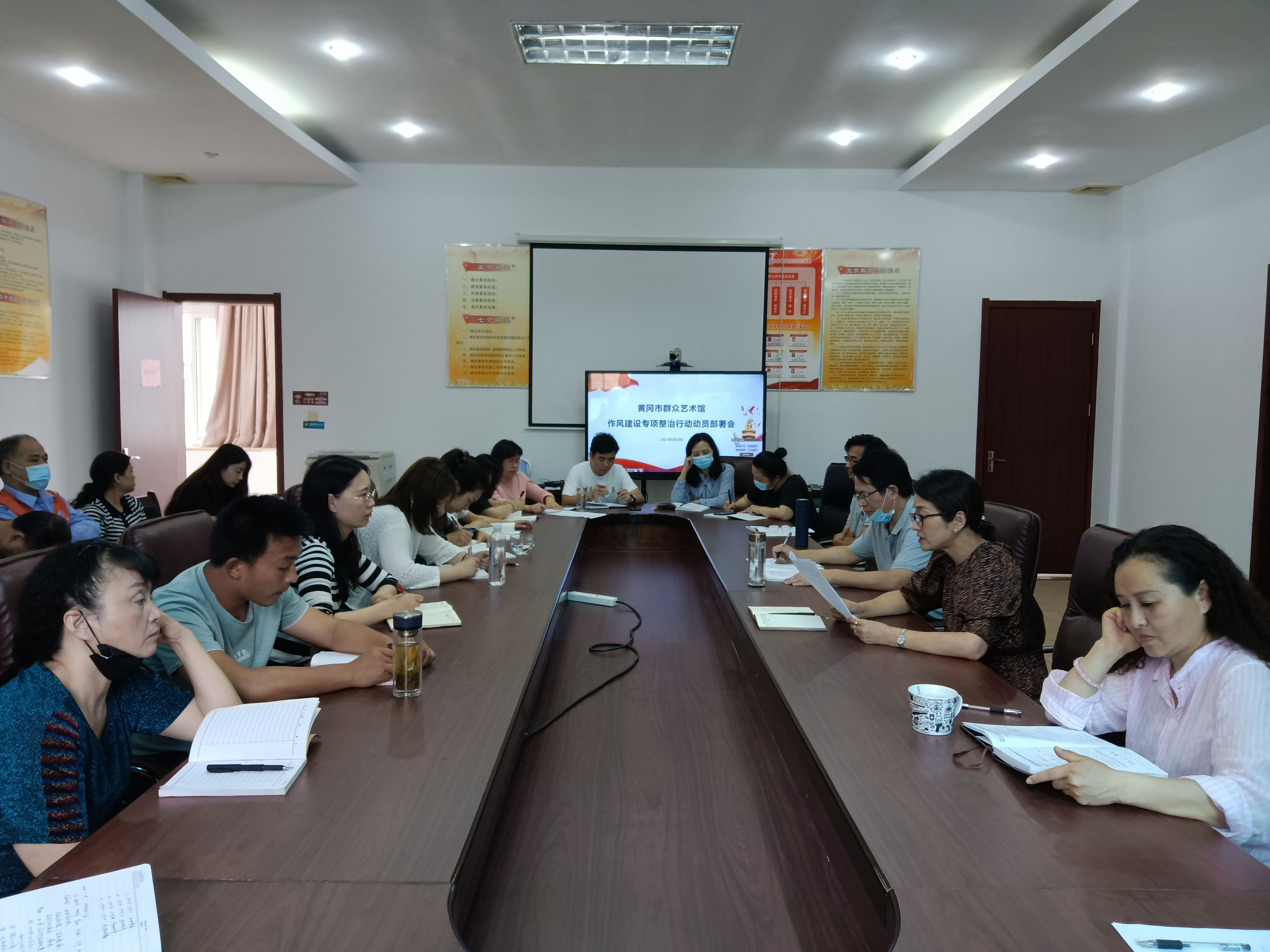 598cc363130d2f3e9d3ec287d60063b 598cc363130d2f3e9d3ec287d60063b.jpg