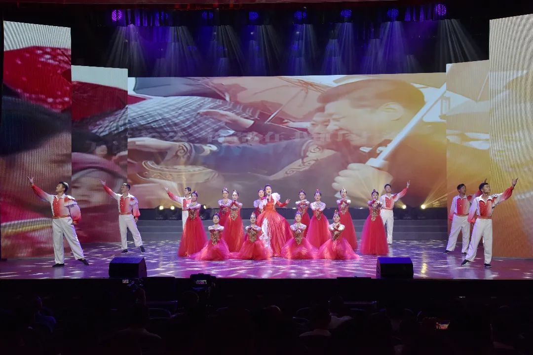 220dd9497e65741f107efb44b4ef822c 220dd9497e65741f107efb44b4ef822c.jpg