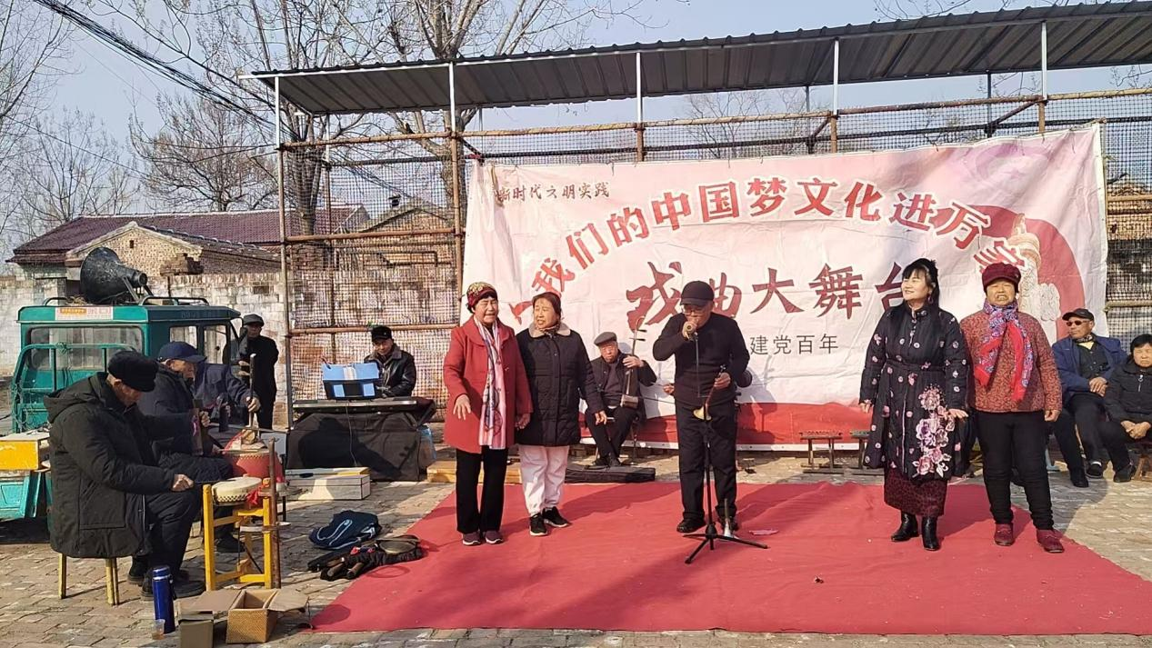 高唐县赵寨子镇东小村文化进万家一村一年一场戏