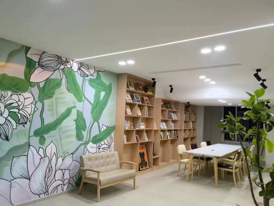 2049456694 2049456694.jpg