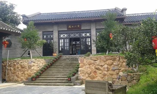 于一体 于一体.jpg