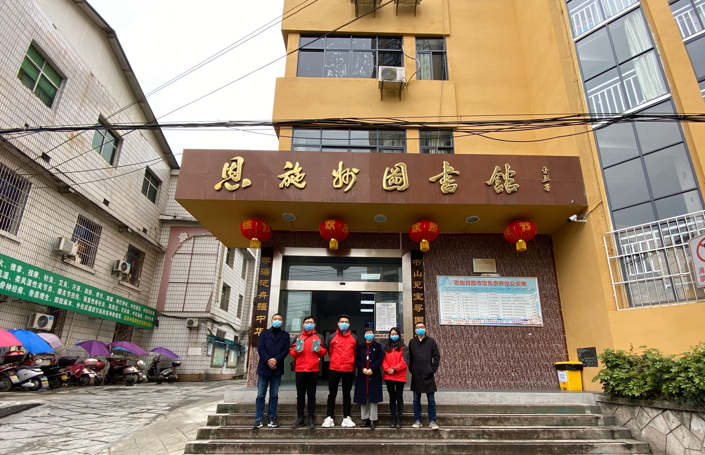 创作团队合影 创作团队合影.jpg?v=1766676782417