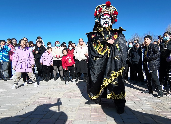 六.《变花脸》王秀英手机摄影,摄于龙栖湖。 六.《变花脸》王秀英手机摄影,摄于龙栖湖。.jpg