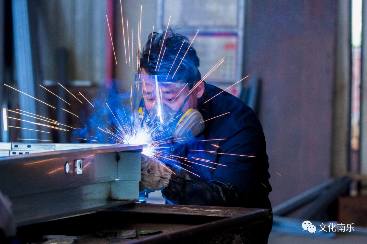 42cf0e97db5341f0a070481434a8fc49 42cf0e97db5341f0a070481434a8fc49.jpg