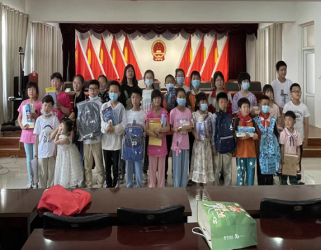 【莘县】十八里铺镇文化志愿者关爱儿童心理疏导活动