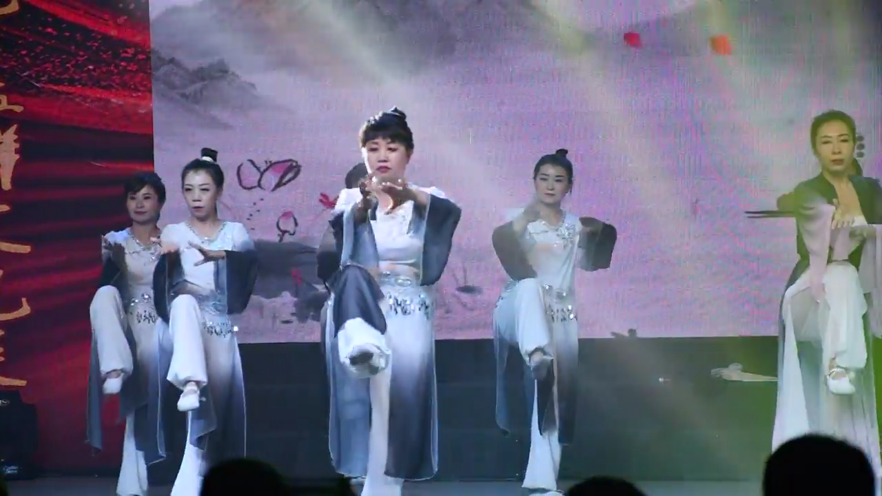 展演.mp4_解霸截图20201225017 展演.mp4_解霸截图20201225017.bmp