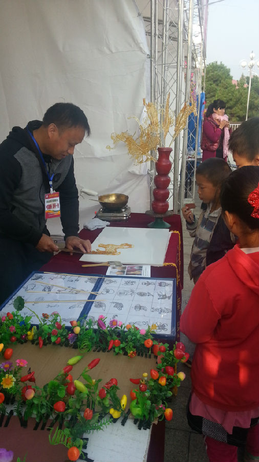 图书馆举办“书香到家”第二届门头沟书市3.jpg?v=1765600803400