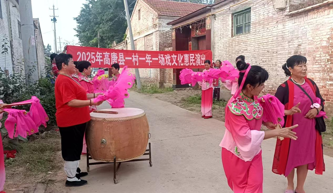 高唐县赵寨子镇东小村文化进万家一村一年一场戏